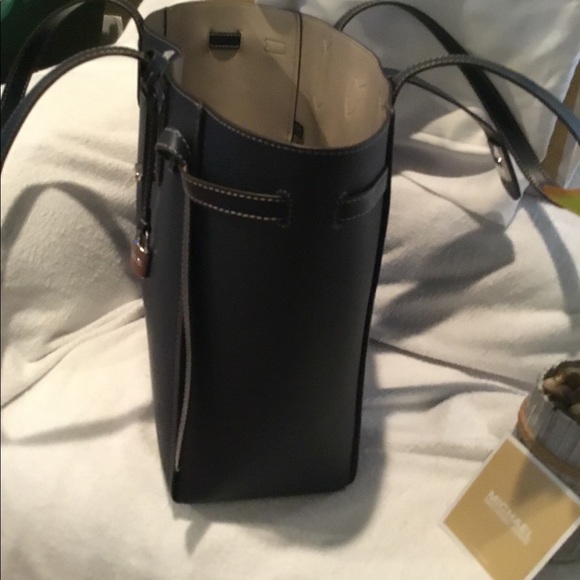 🍀MK Cassie Handbag Set 🍀 - Picture 12 of 14